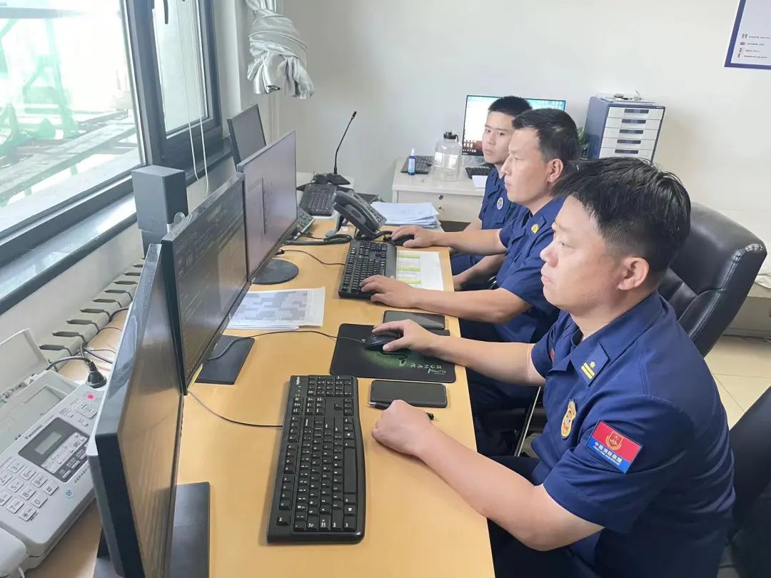 脱鞋下田踩到底--石景山支队通过“五个走”助推科长“走流程”活动走深走实