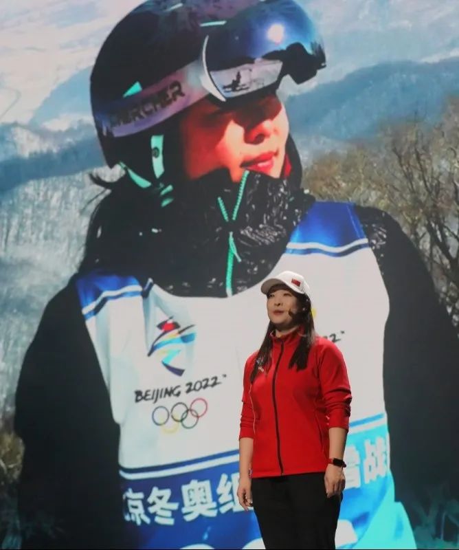 东城区隆重纪念“三八”国际妇女节112周年