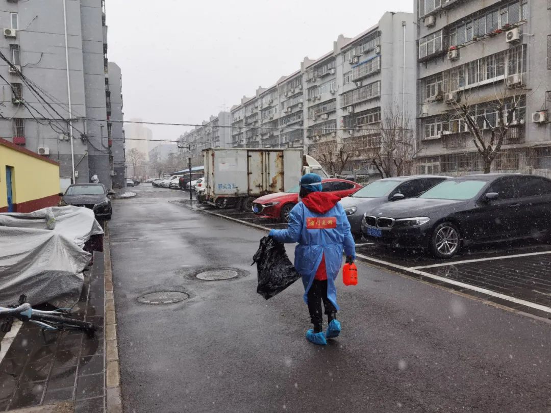 与疫情赛跑，他们争分夺秒，全力出击！