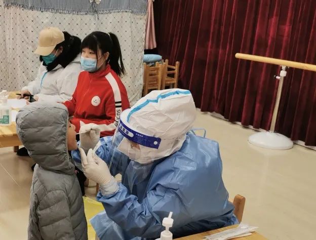 “疫”无反顾！来自东城“大白”的战疫故事——