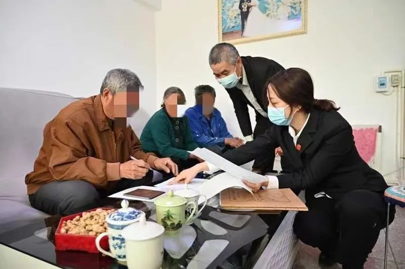 为群众办实事儿！上门调解解民忧