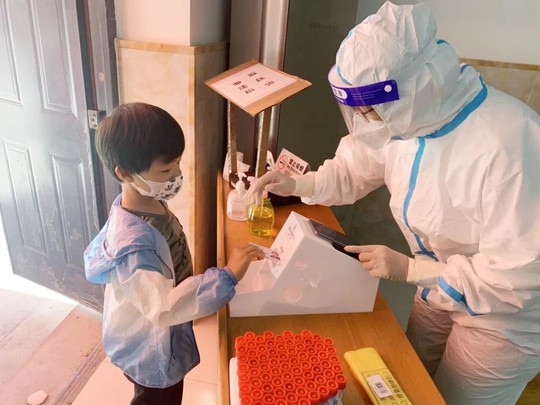 3秒通过！北务镇500余名儿童集中办理身份证助力核酸采样提速