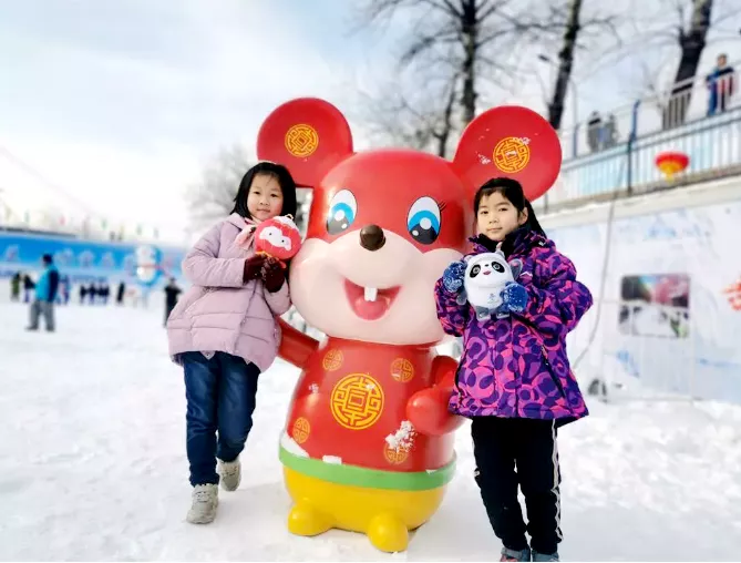 “银发轮滑队” 为2022年北京冬奥会增添一抹别样风采！