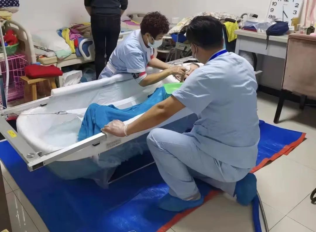 社保“第六险” 让养老更有保障！石景山区2022年度长护险费用开始征缴~