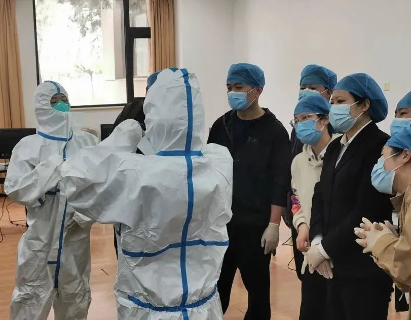 北京法院党员干警积极参与疫情防控