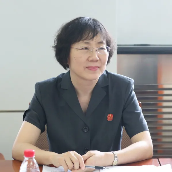 这一次，北京法院英模事迹报告团走进了中国政法大学