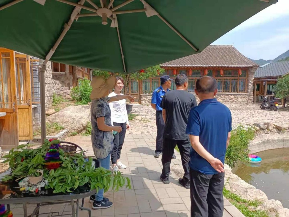 密云区新城子镇：假期不松懈，检查保安全