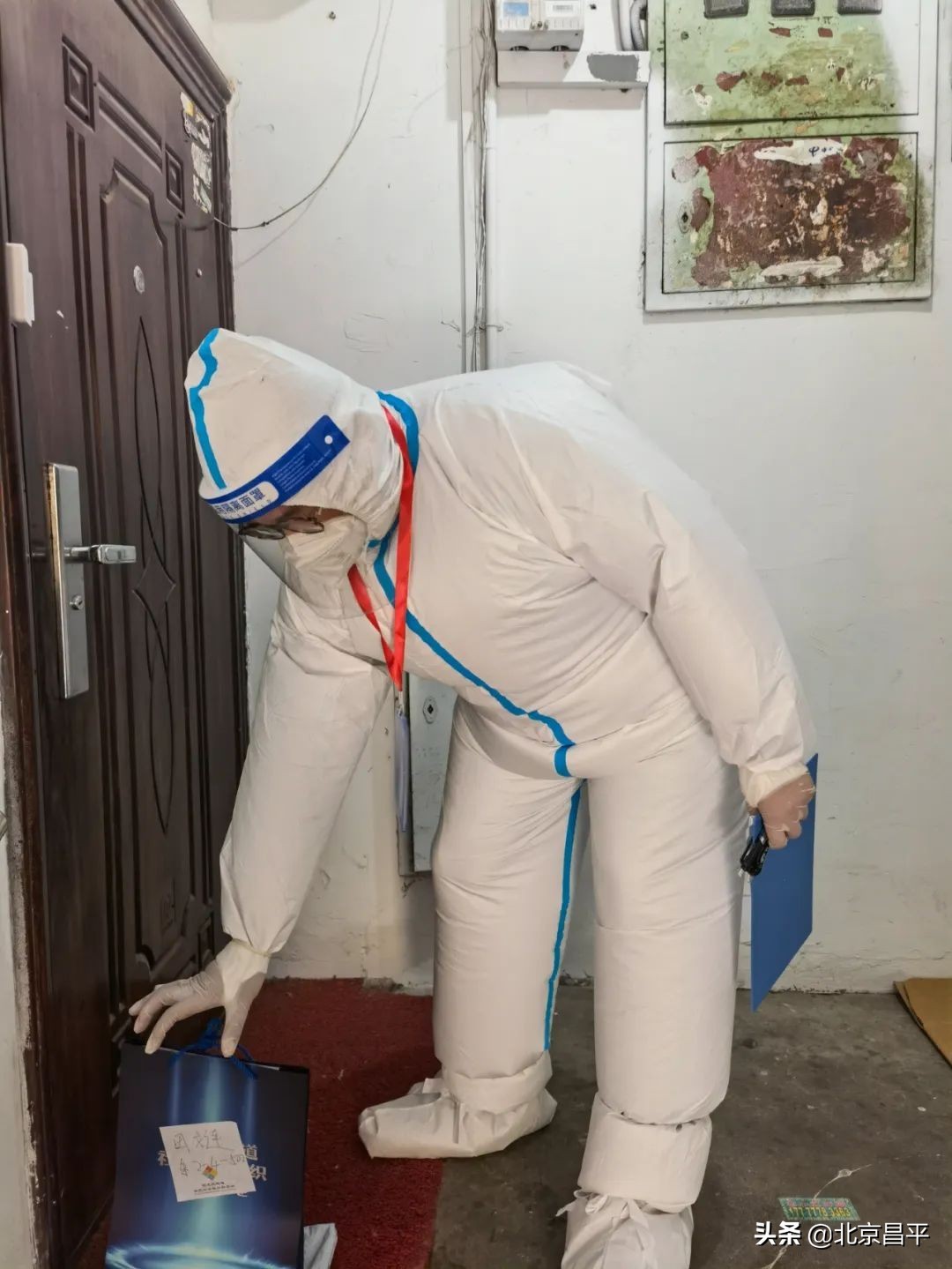 在管控区，他们设身处地想居民所想，全力以赴为居民所需