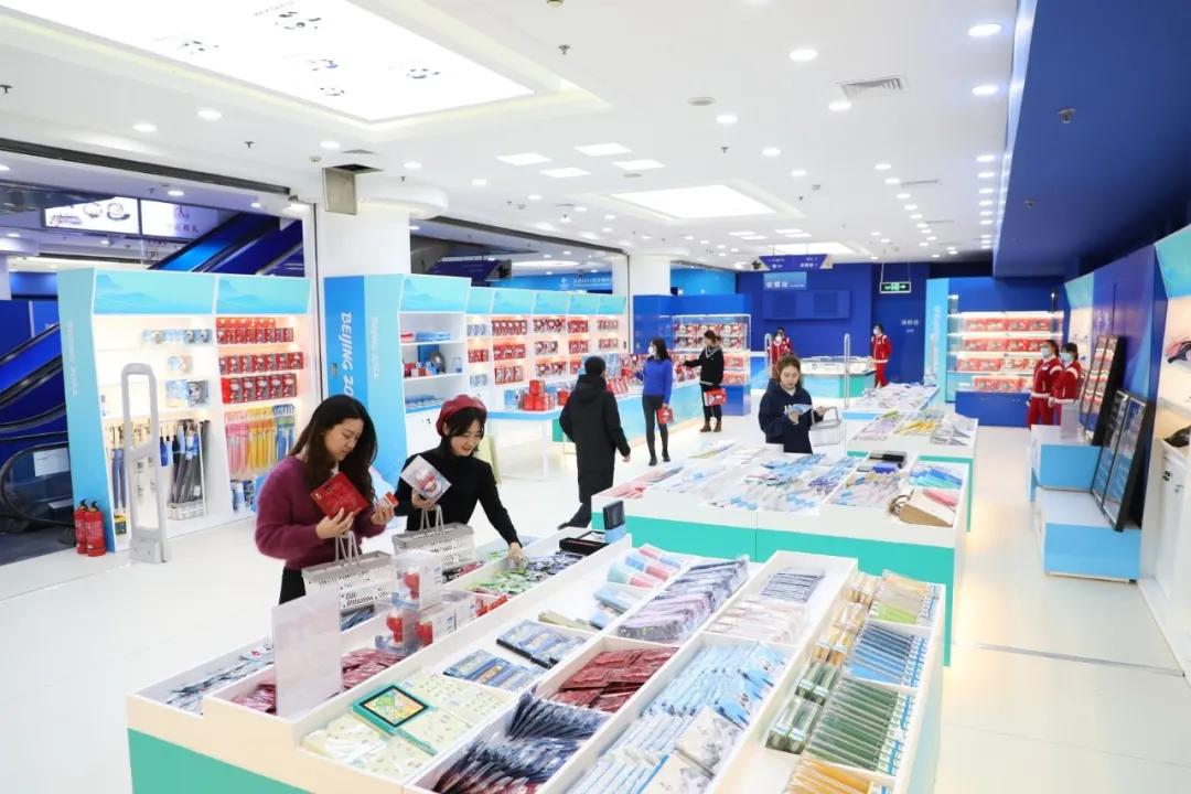 北京冬奥会倒计时一周年，冬奥旗舰店亮相王府井金街
