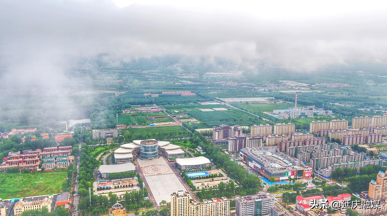 美呆了！雨后延庆云雾缭绕，美若仙境~