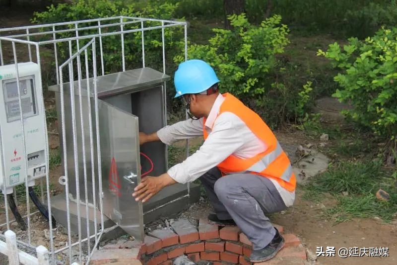 听民意、办实事，把工作做到群众心坎儿上~延庆火车站小区居民的归家路，真亮！