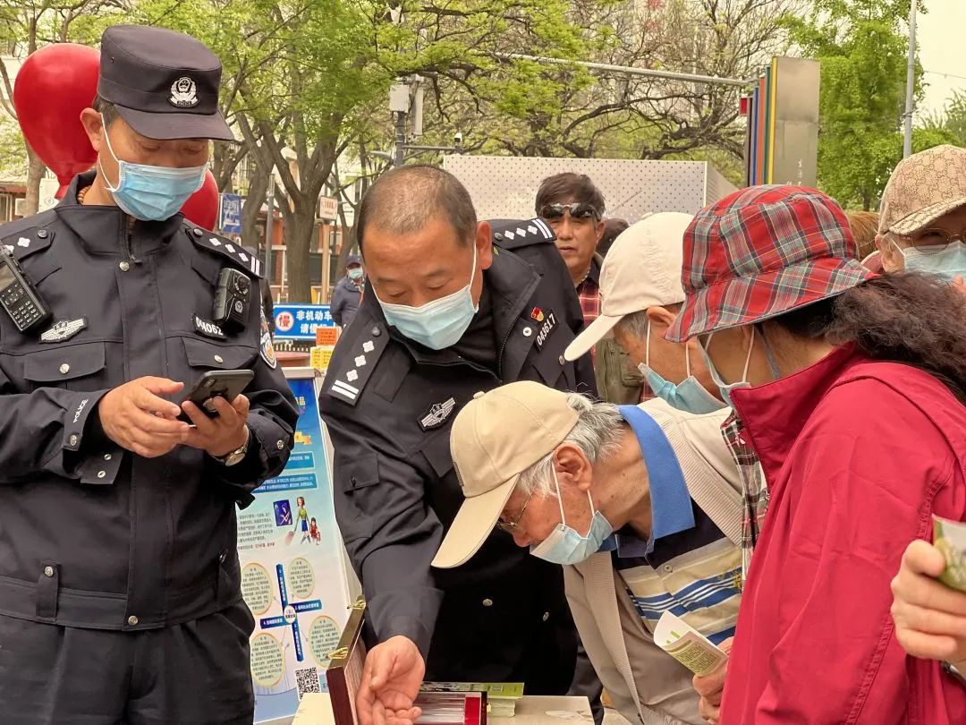 禁毒防毒系民心，警民携手助和谐