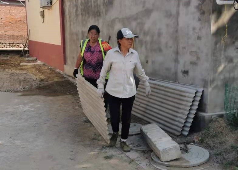 密云区太师屯镇：村村组织护环境 人人参与搞卫生