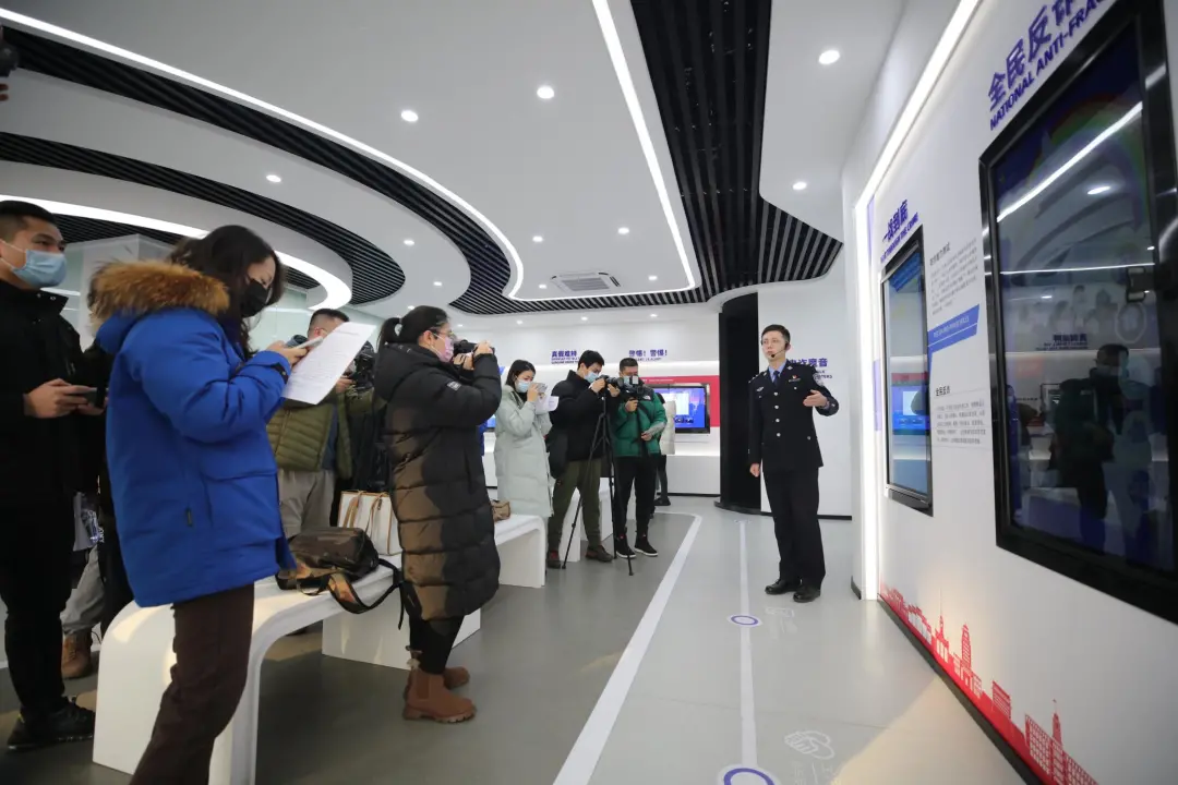 西单的更新场又“更新”了！北京首个综合性警务服务站亮相