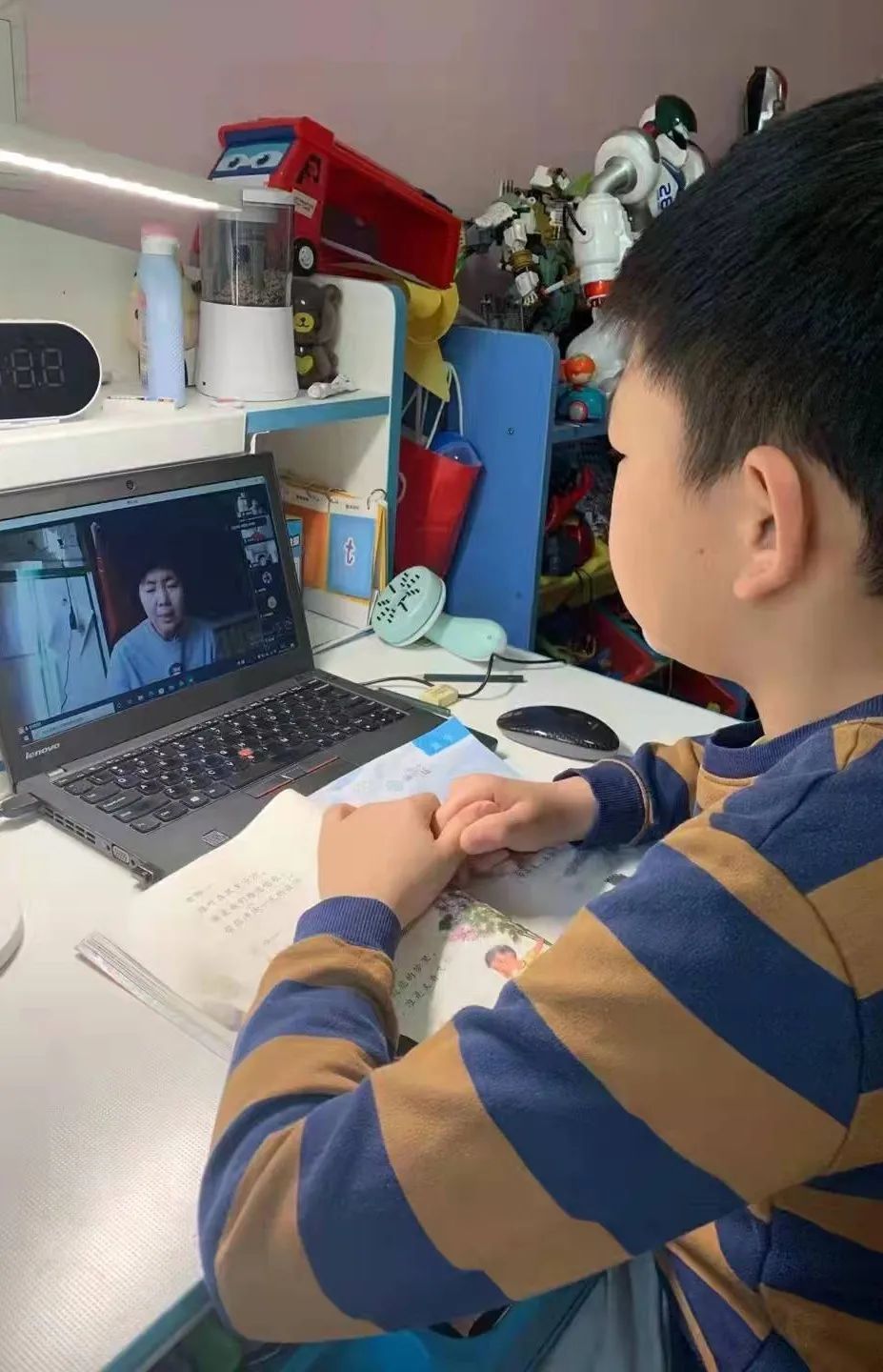 东城区中小学“同上一节疫情防控课”