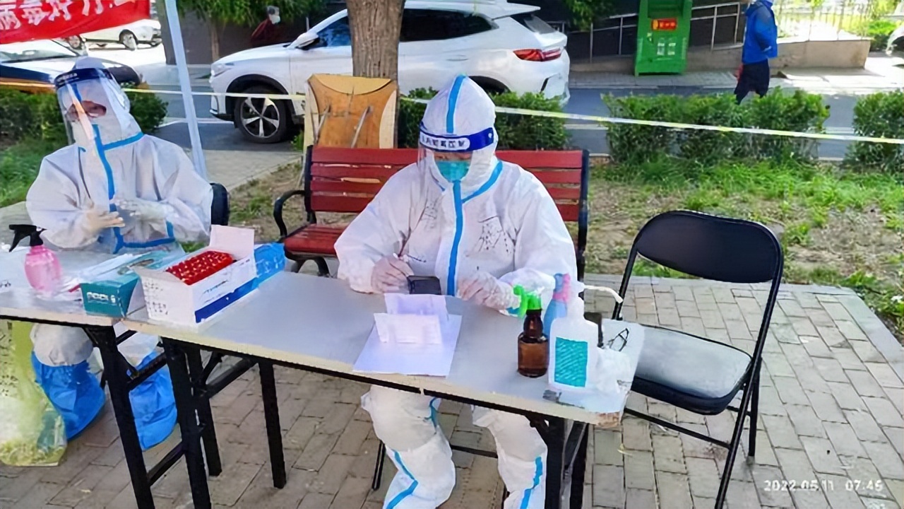 鲁谷街道五芳园社区身边榜样·疫情之下“凡人小事”——积极投身核酸检测的“第一书记”麻钫禹