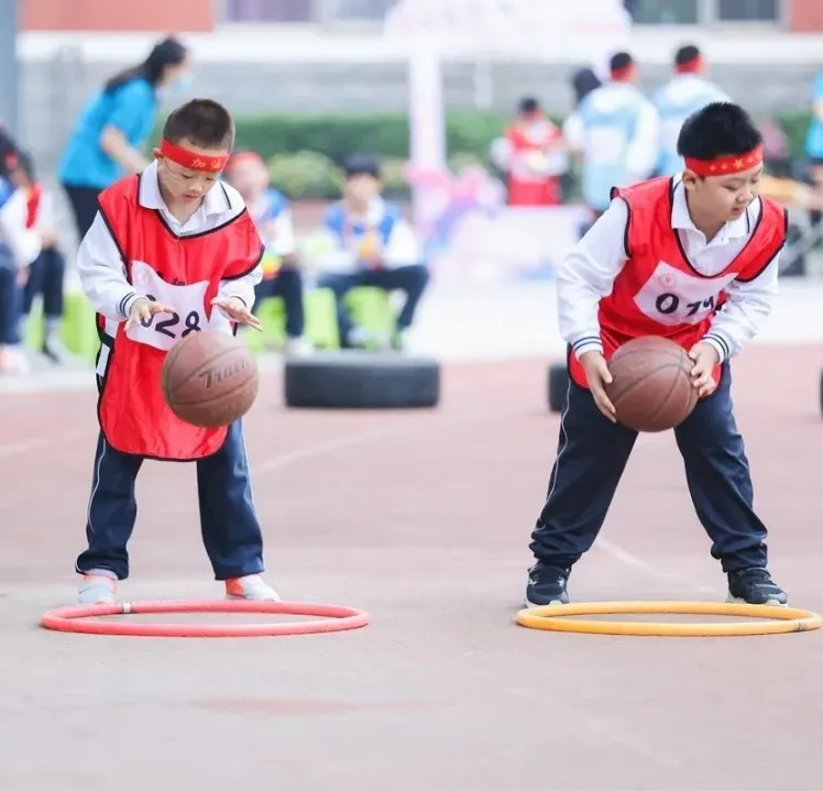 多彩活动阵地 共建文明校园