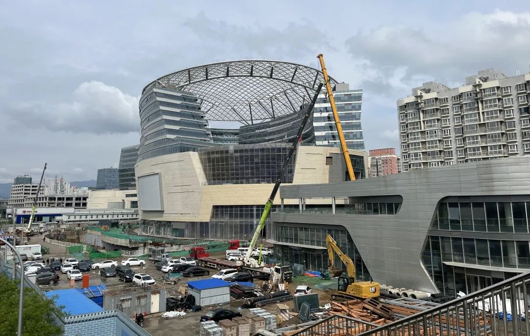 石景山织牢织密施工工地“防疫网”！十一学校、大悦城等重点工程加快建设