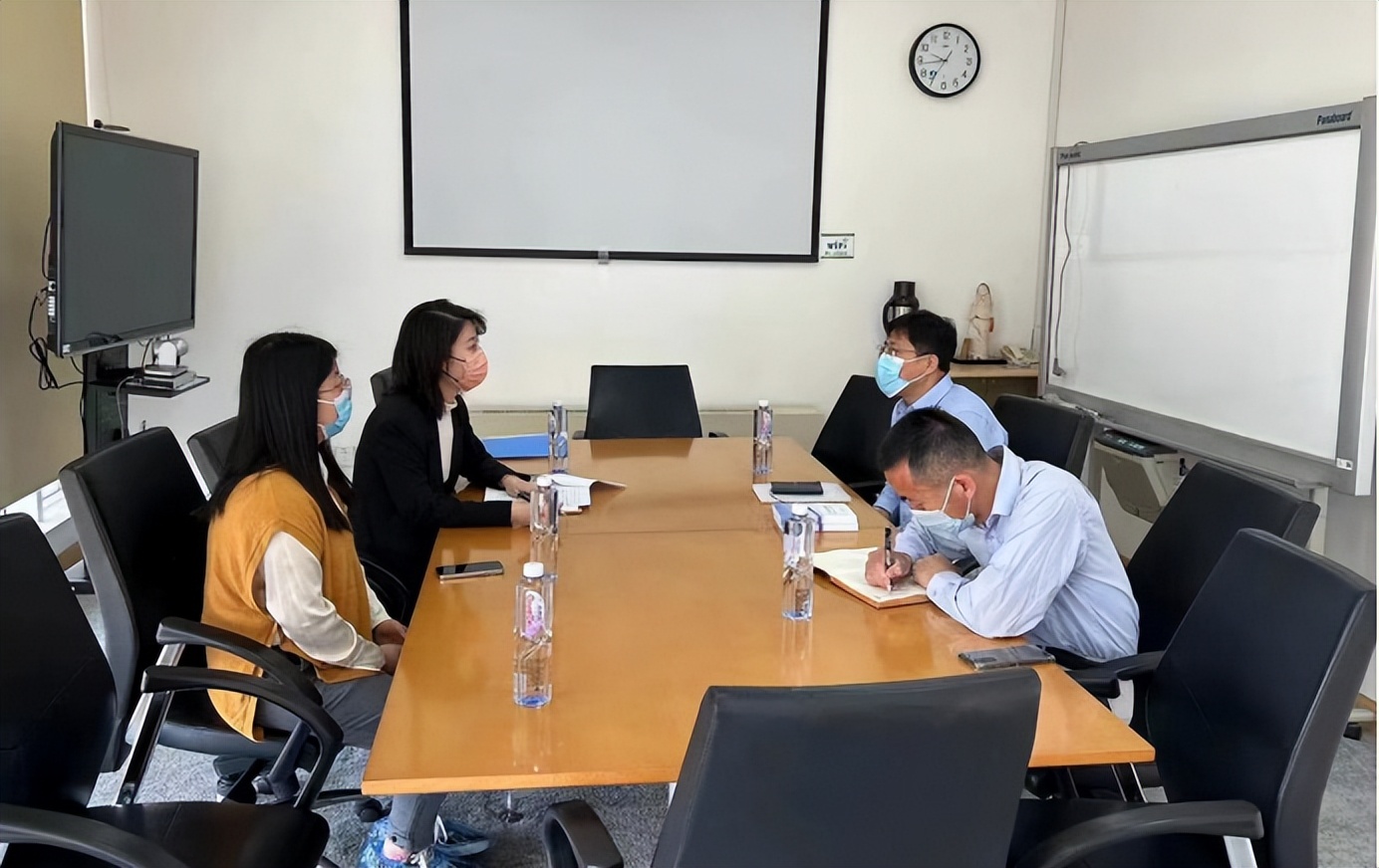 区投促中心加大企业走访，诉求解决率、满意率100%