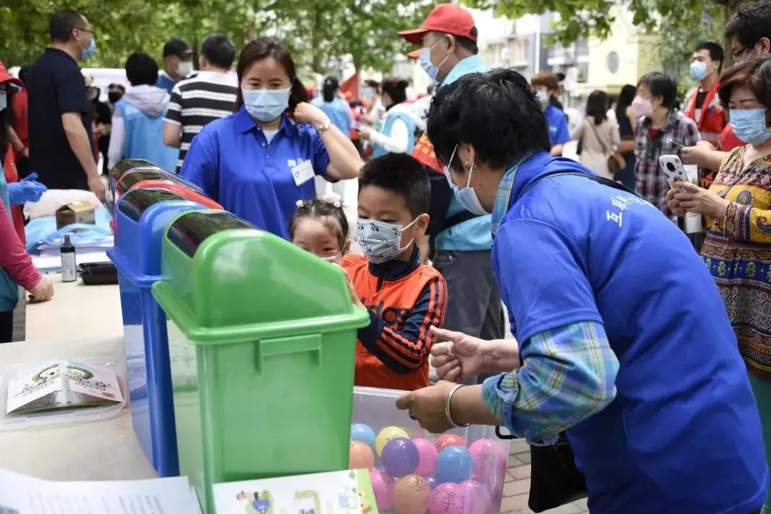 500志愿者参与“盯桶”，推动解决盯守力量不足问题