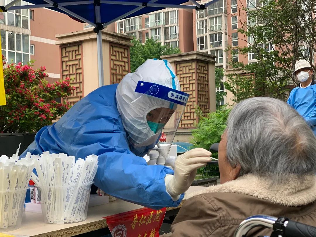 “呼啦圈”变“两米线”隔出最美距离