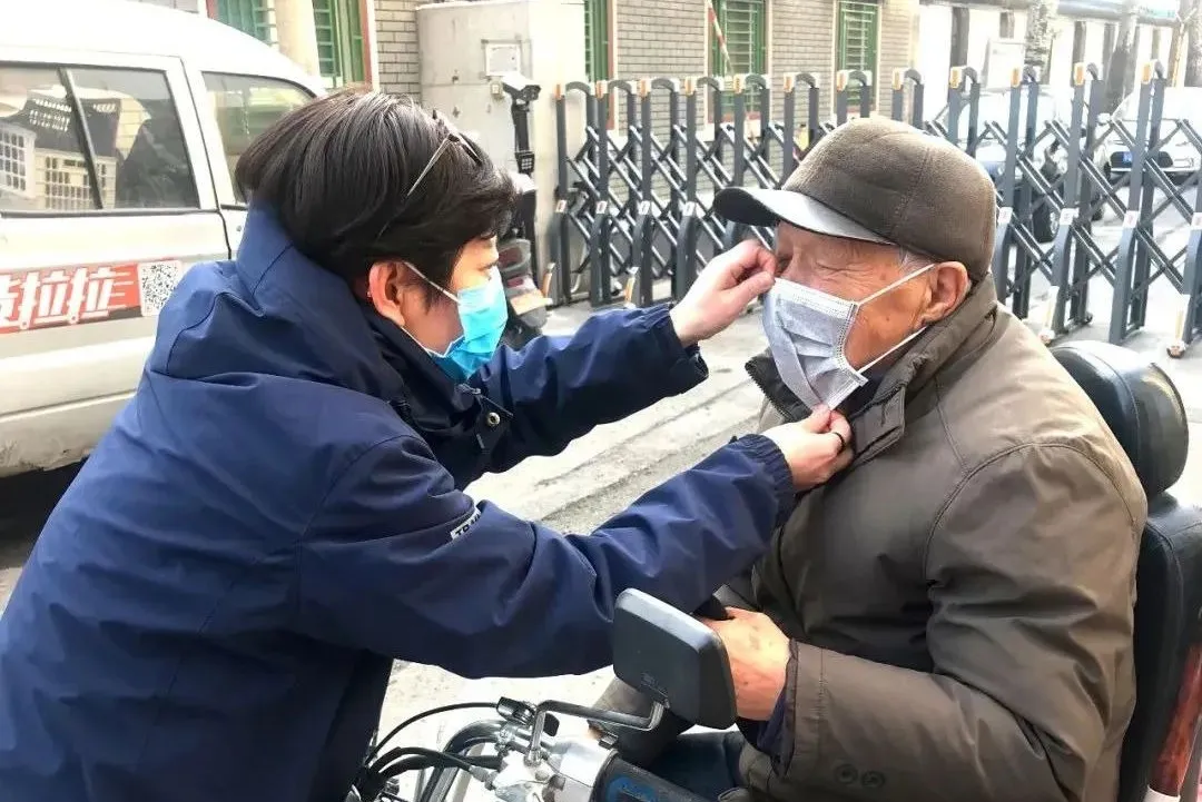东城社工 | 老人的守护天使，有你们真好！