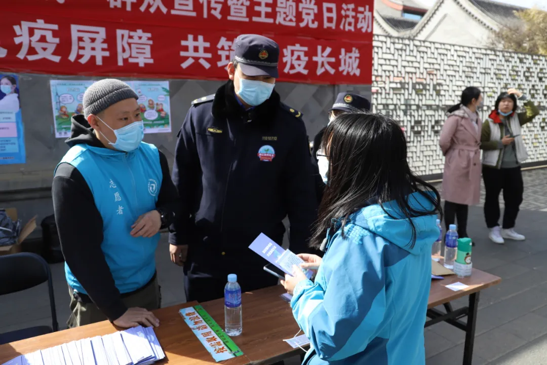 “敲门行动”将新冠疫苗接种宣传做到“家”