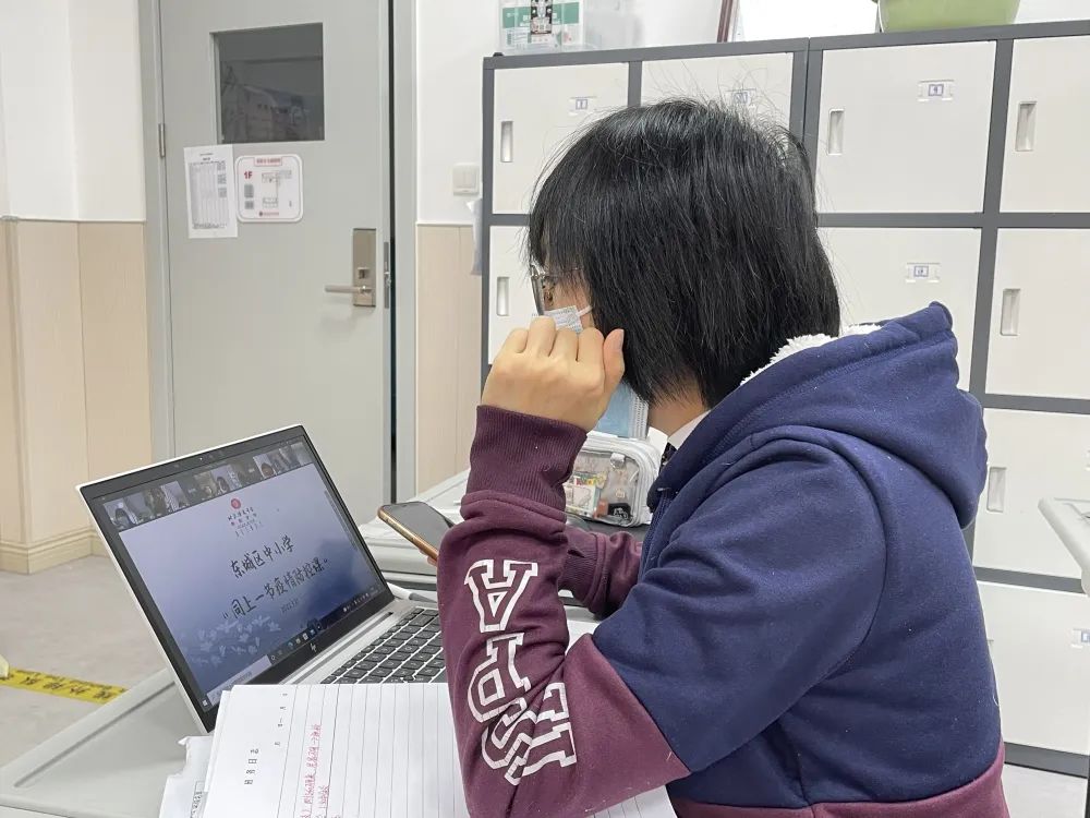 东城区中小学“同上一节疫情防控课”