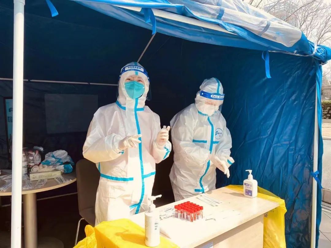 北京法院党员干警积极参与疫情防控