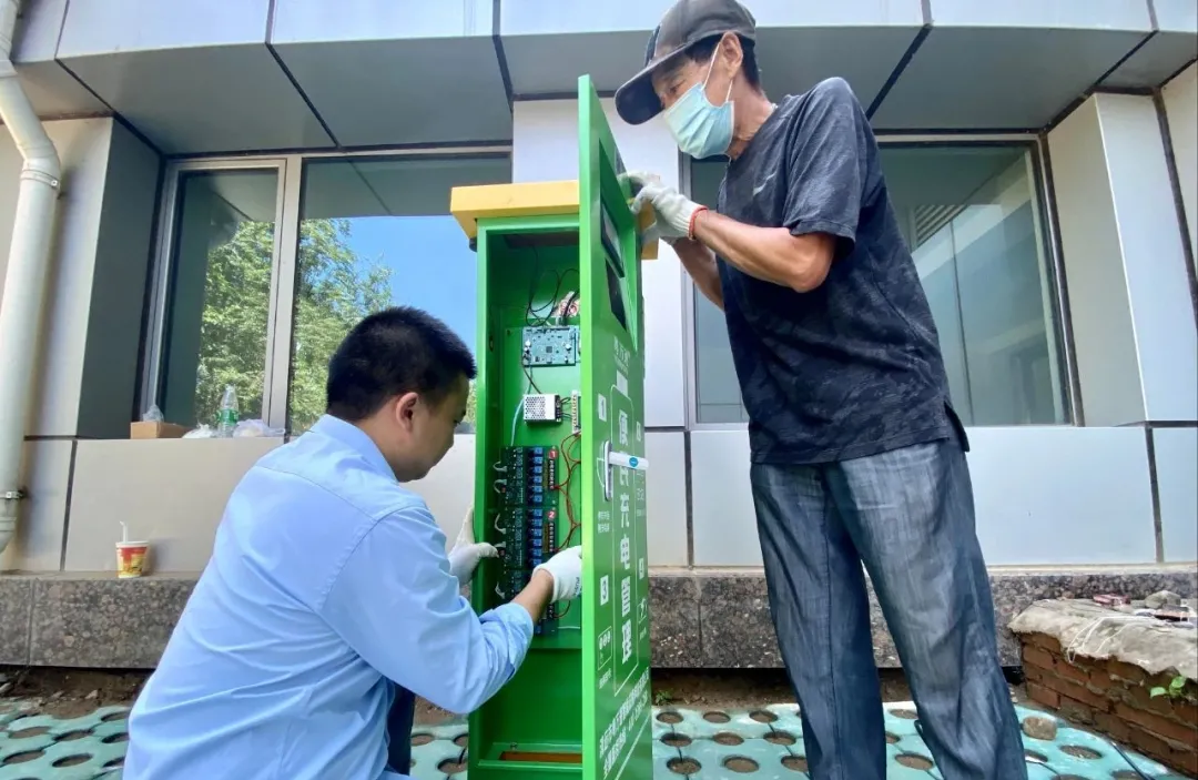 路通了，灯亮了，电动车也有“家”了……他们把“办实事”办实了→