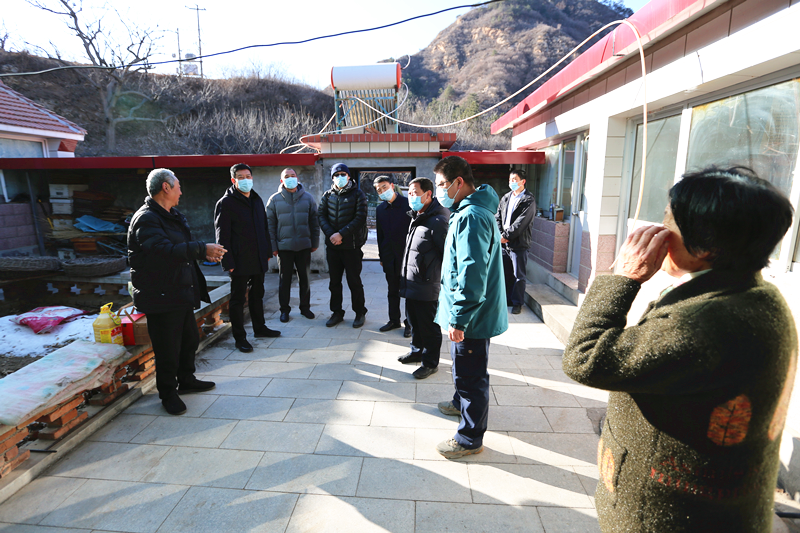 密云区部门联合慰问困难帮扶对象