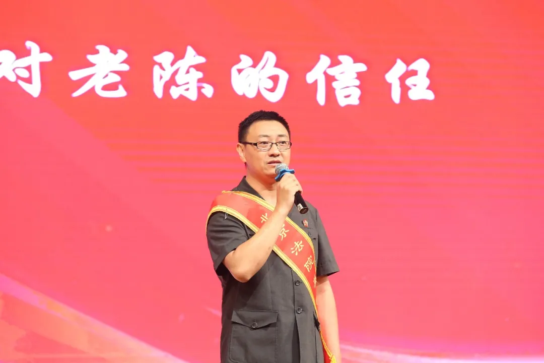 这一次，北京法院英模事迹报告团走进了中国政法大学