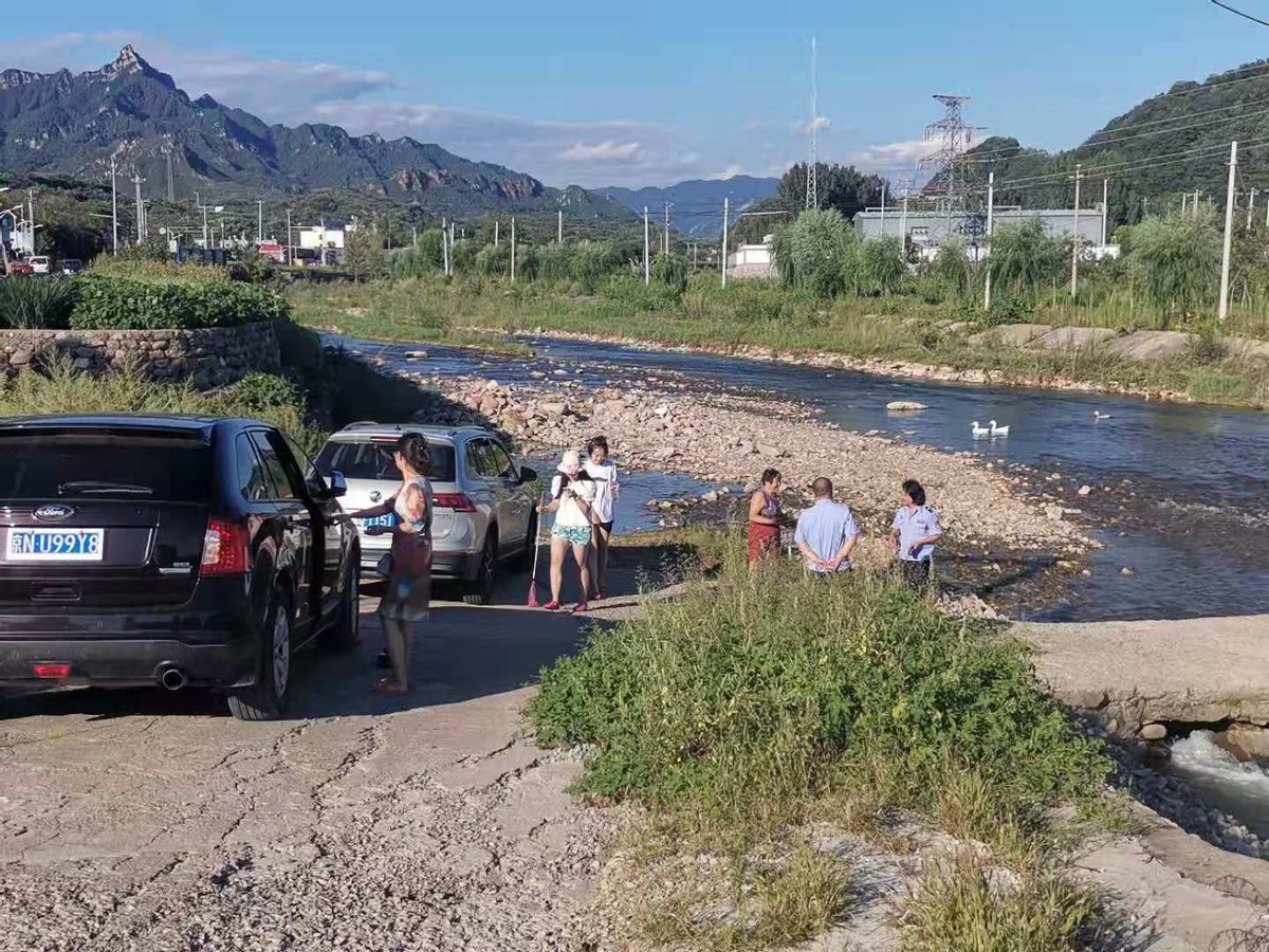 密云区大城子镇全力以赴开展河湖百日整治行动