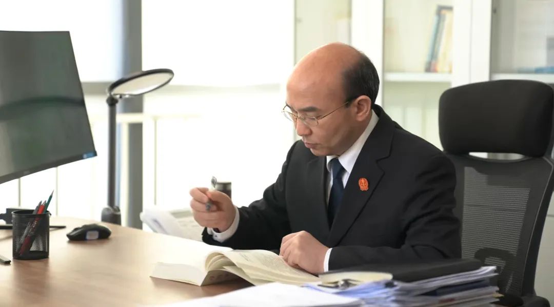 全国审判业务专家：一年办案800余件，标的额1200亿元