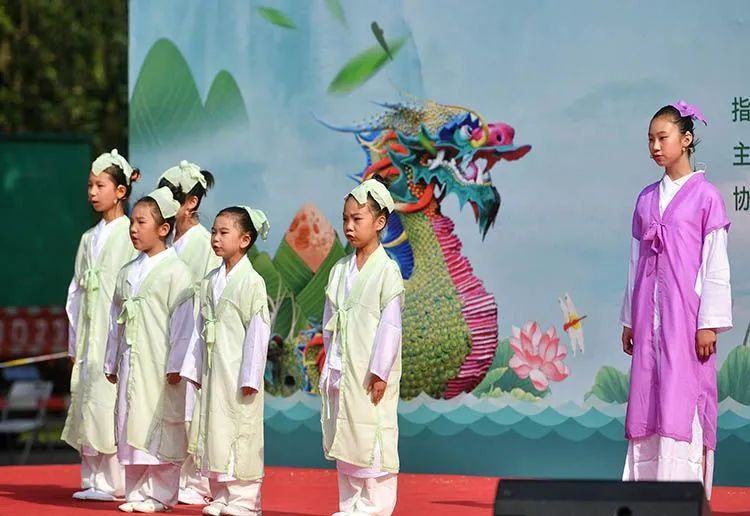 看龙舟争渡，享文化盛宴！2021龙潭端午文化节举办