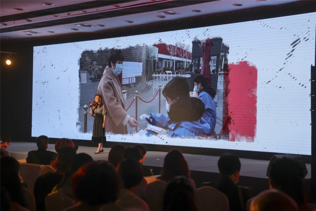 “完美守护包”致敬抗疫“她”力量