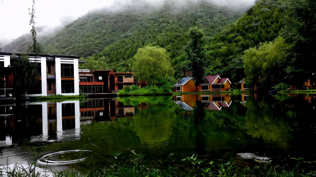 聚焦“两会”重点 践行“两山”理论，密云区太师屯镇推进仙居谷景区森林康养基地建设