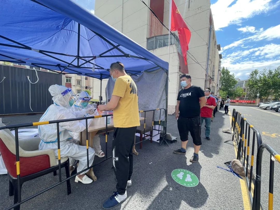 马坡镇同步推进“核酸检测+疫苗接种”！