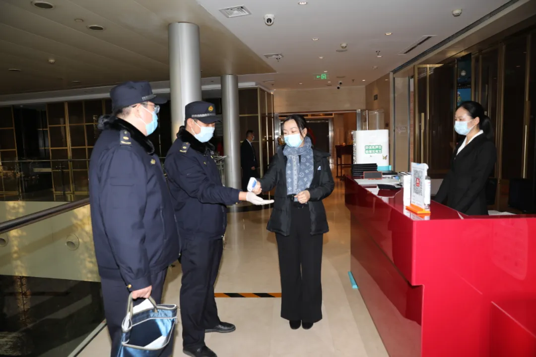 把好每一个“关口”，东城城管持续开展“三类场所”疫情防控执法检查