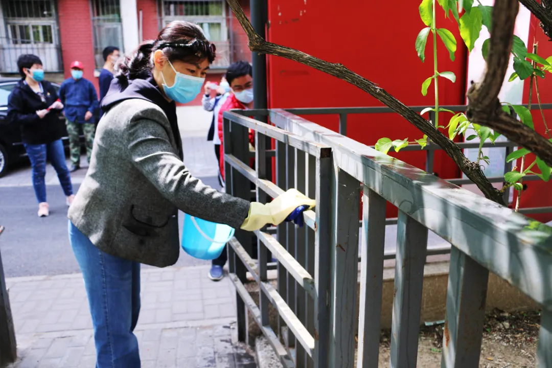 东城区“周末大扫除”升级 推进“精致东城”建设