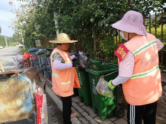 密云区穆家峪镇村联动扎实推进垃圾分类工作