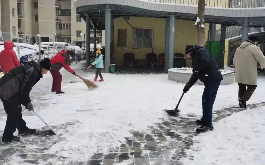 保畅通保供暖保运行，东城全力以赴战冰雪