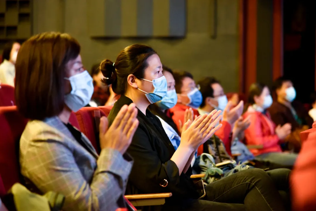 东城区“我们在一起”疫情防控工作巡回报告团开展全区巡讲