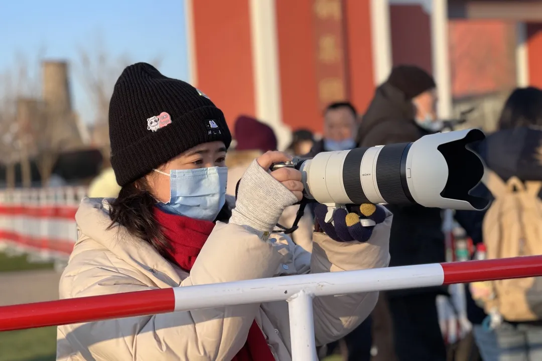 看~石景山之光！火炬传递他们全程保驾护航......