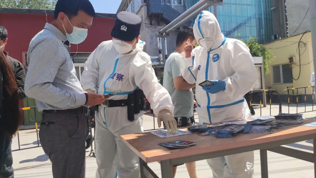 线上线下齐发力，抗疫履职两不误！