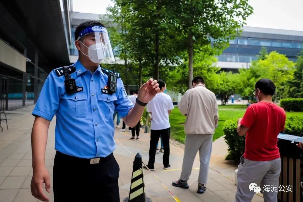 抗疫情、助复工！海淀后厂村里的温暖“警”色