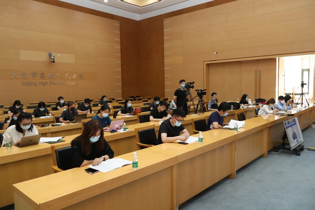 北京法院重拳出击惩治黑恶 依法判处追缴罚没退赔财产6亿余元