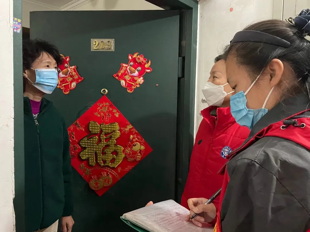 云岗街道快速响应、持续行动，织牢织密防控网