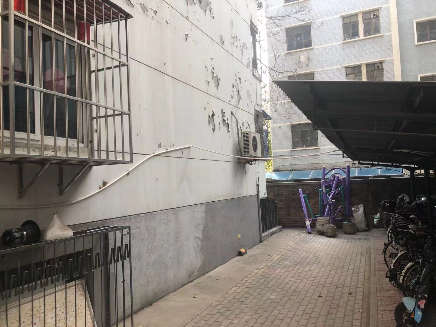 丰台首个物管会“上岗”一年半，失管小区大变样儿