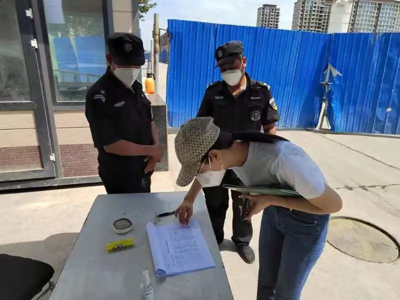 石景山织牢织密施工工地“防疫网”！十一学校、大悦城等重点工程加快建设